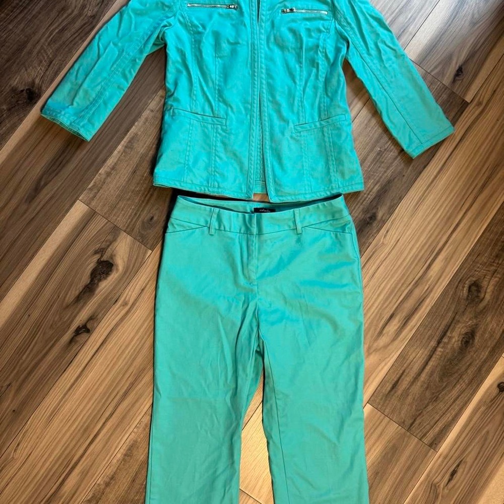 Rafaella teal two-piece set in size 4 featuring a coordinating jacket